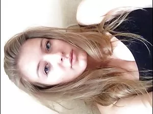 Chick with small breasts skillfully jumps on the henna