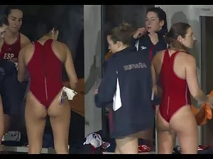 Three guys made a big hole in the ass of their girlfriend.