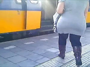 Young chick first tried anal with her boyfriend