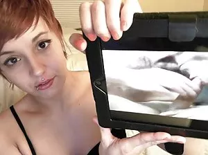 Mature babe with stunning figure sucks dick