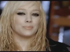 Women in the bath go naked and do not hesitate