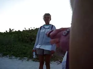 Juicy girl with a pee spinach her girlfriend