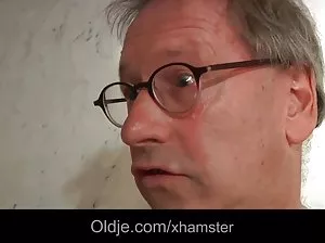 Mature husband and wife arranged ZHMZH with a young girl