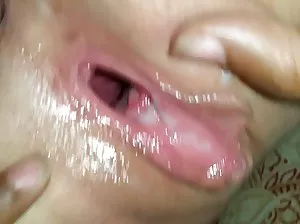 Masha lay down on the bed and caresses the vibrator Mandu