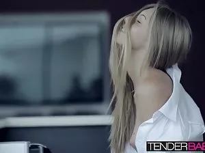 Narrow-eyed sexism changes her husband with a friend