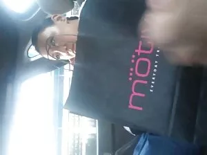 Mature Aunt persuaded man to bang her on the street