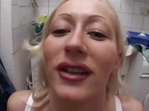 Experienced lesbian wanted to seduce her girlfriend's sexy daughter